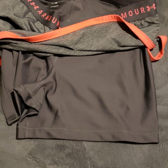 Under armour heat gear running shorts - Picture 3 of 4